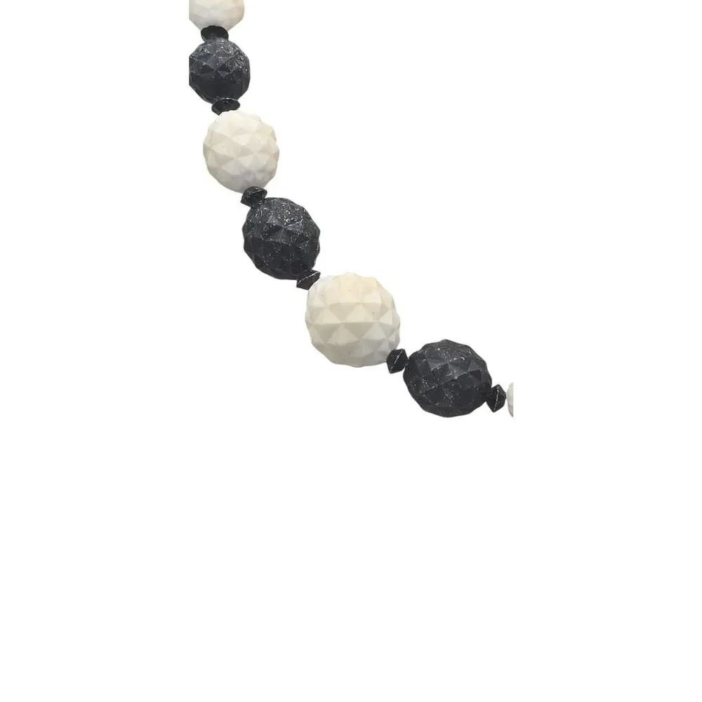 Black White Faceted Bead Necklace Choker Signed Hong Kong Vintage Mod Contrast